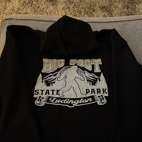 Black Youth XL Ludington, MI Hooded Sweatshirt - Picture 6 of 8